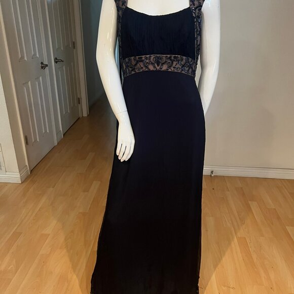 $538 TADASHI SHOJI COLLECTION SILK BEADED TRIM GOWN SIZE 12 NAVY - Picture 2 of 7